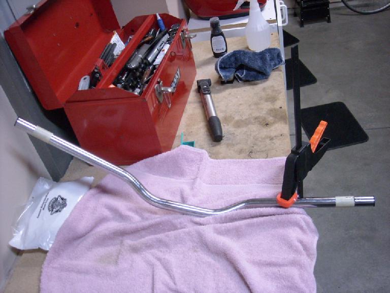 The Bikemaster Superbike handlebar is 32 inches wide versus 29" for the OEM Buell Blast handlebars. The Bikemaster Superbike handlebar is 32 inches wide versus 29" for the OEM Buell Blast handlebars.