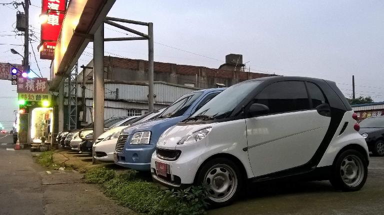 A white Smart Fortwo in Taoyuan, Taiwan. (April 25, 2016) A white Smart Fortwo in Taoyuan, Taiwan. (April 25, 2016)