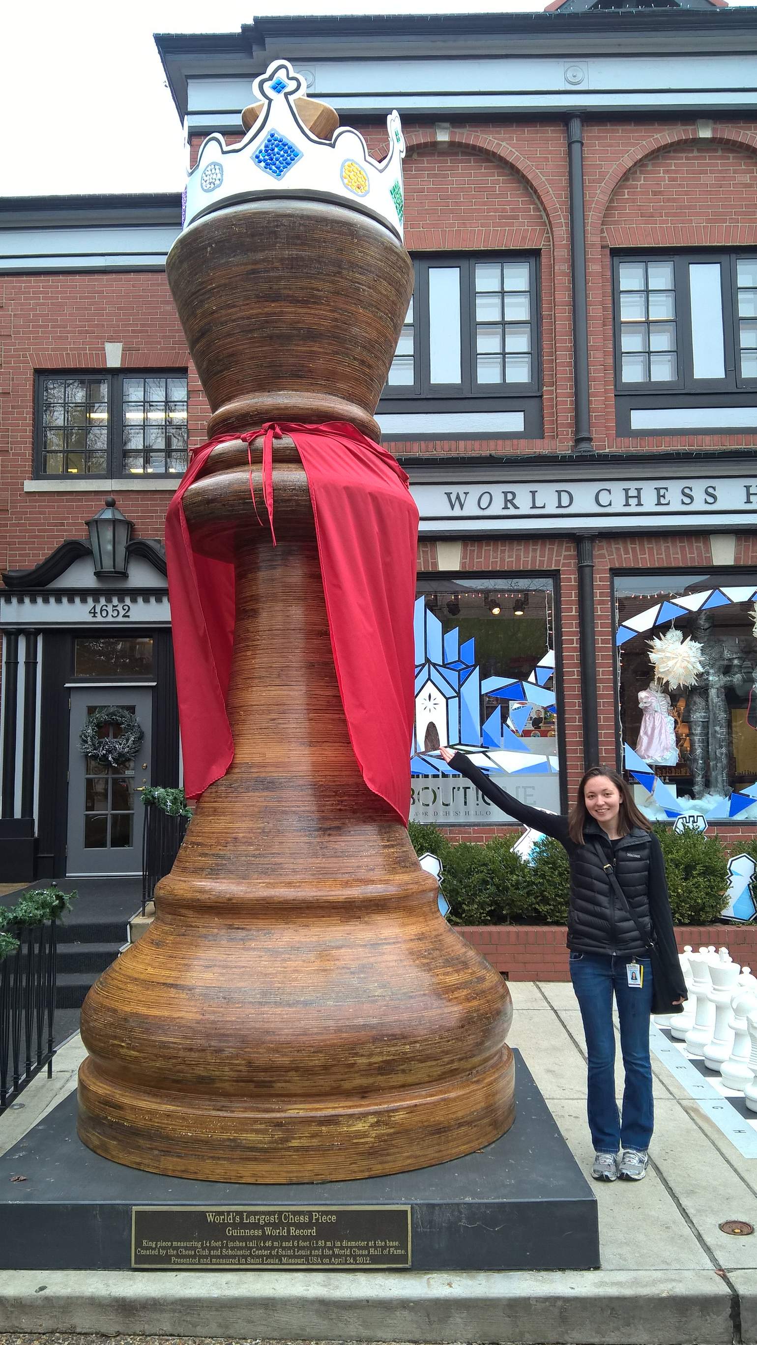 Image: giant chess piece, holiday decorations, World Chess Hall of Fame