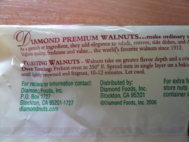 packaging of Diamond Premium Walnuts.