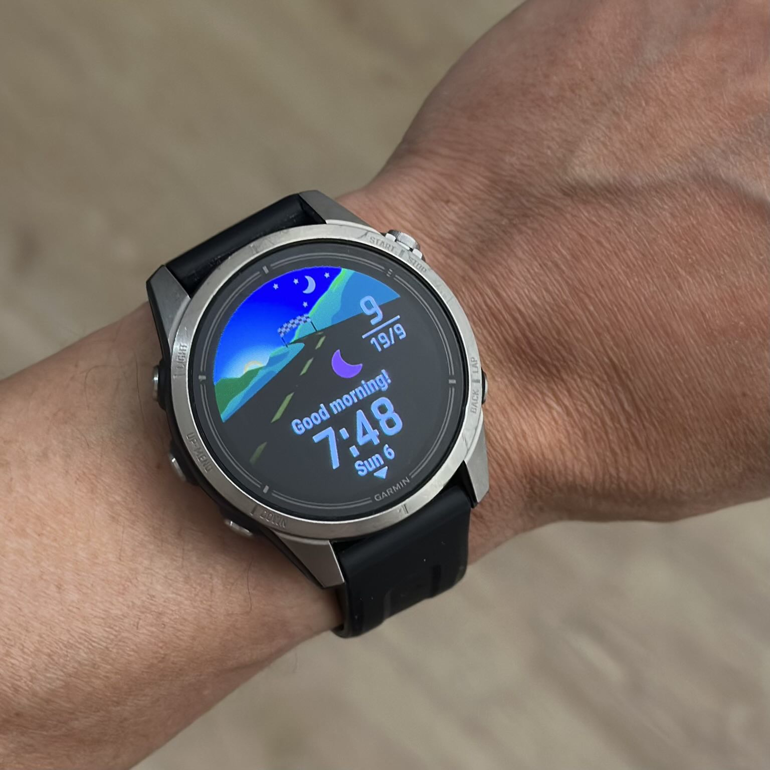 On race day for the Vig Bay Half Marathon, the Garmin Epix Pro (Gen 2) showed this watch face.