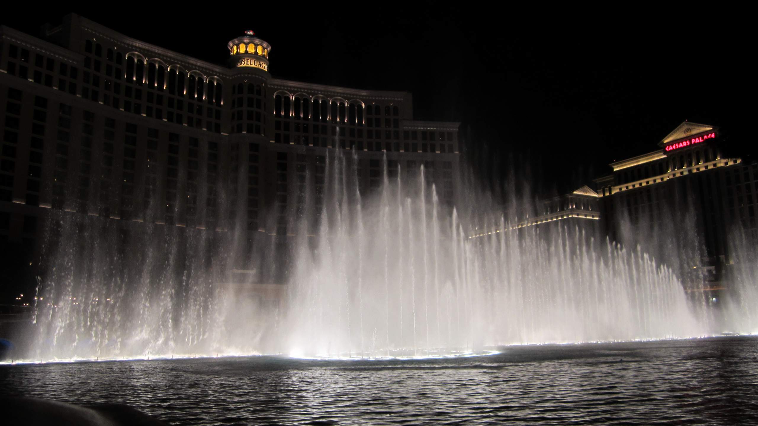 The Fountains of Bellagio, which were choreographed to music every 15 minutes.