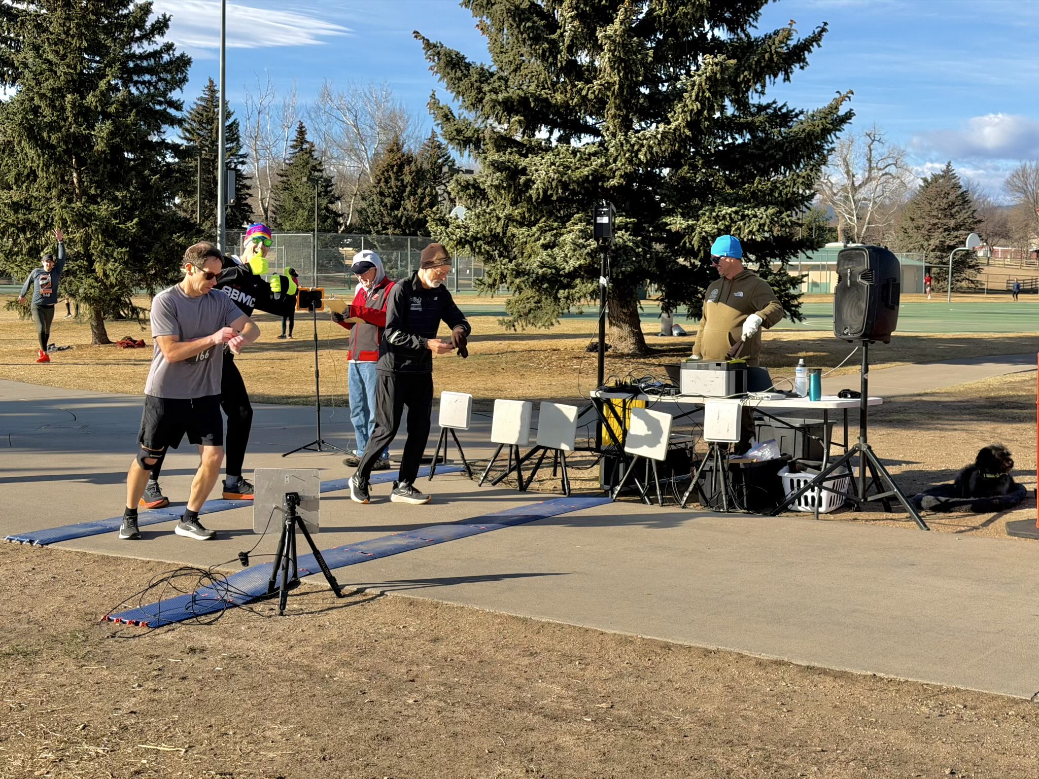 Dave Huner and another runner at their start wave in the Lee Martinez Park 10K Tortoise & Hare race. That's FCRC President Chris McCullough (not actually racing) giving the thumbs up, and Brad at the timing station.