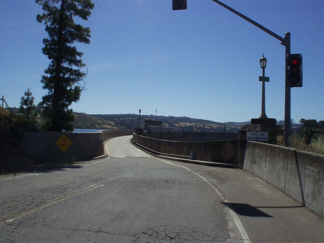 [Mile 41, 10:02 a.m.] Entering the one-lane bridge over the Pardee Dam.