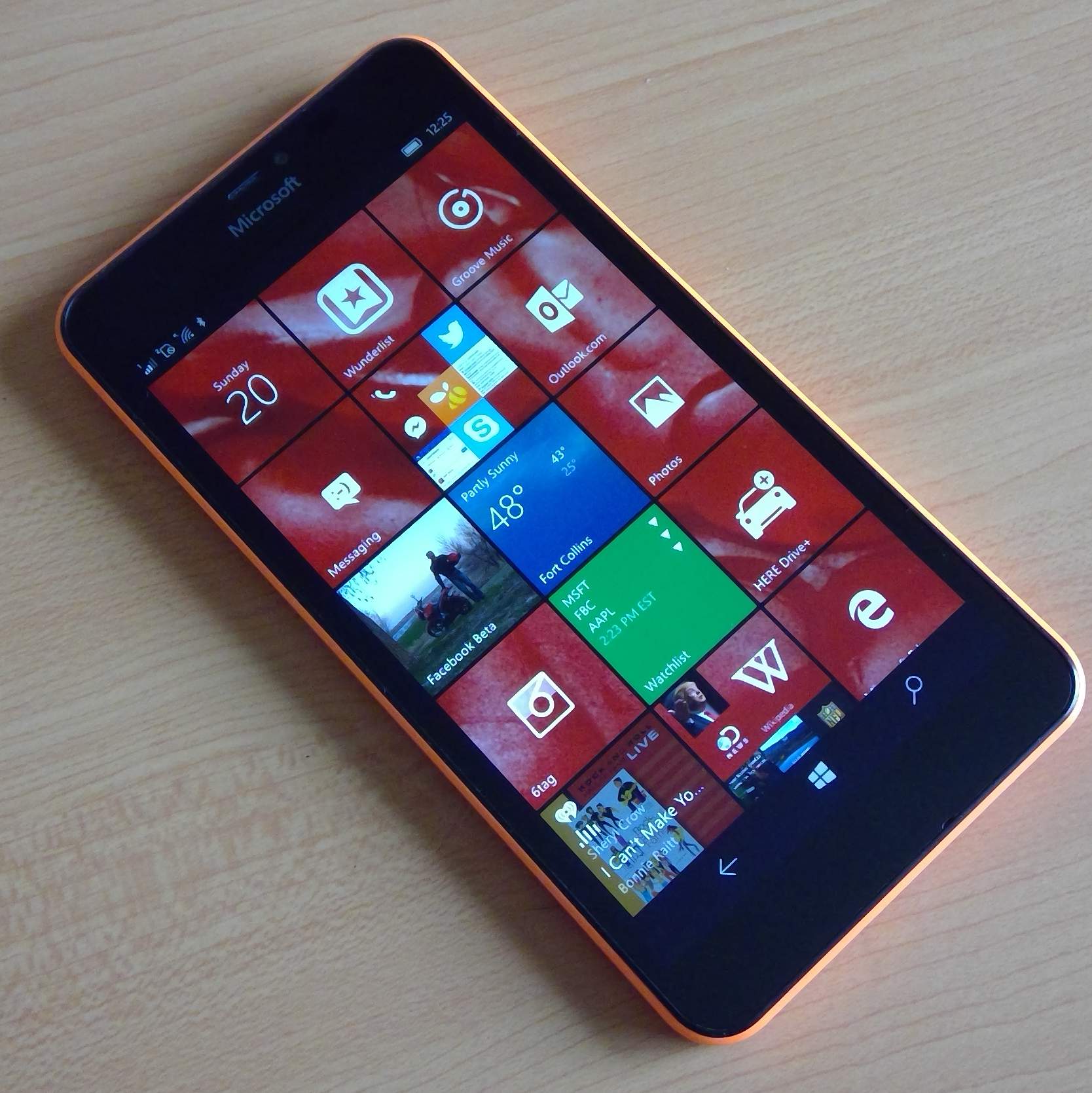 Windows Phone 8 1 Vs Windows 10 Mobile On Microsoft Lumia 640 Xl