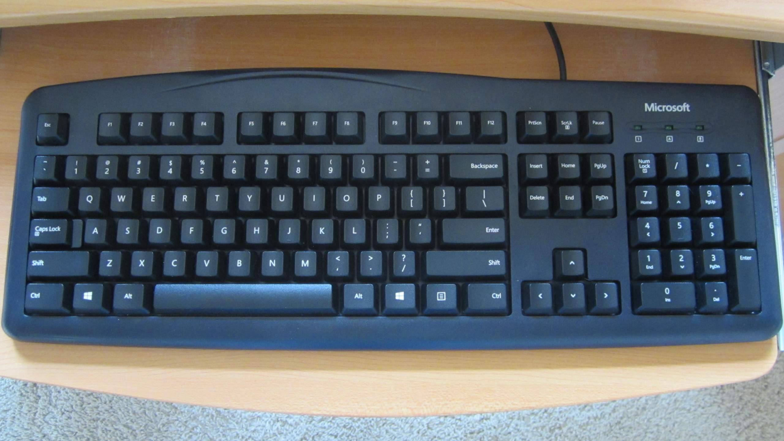 Microsoft wired Keyboard 200