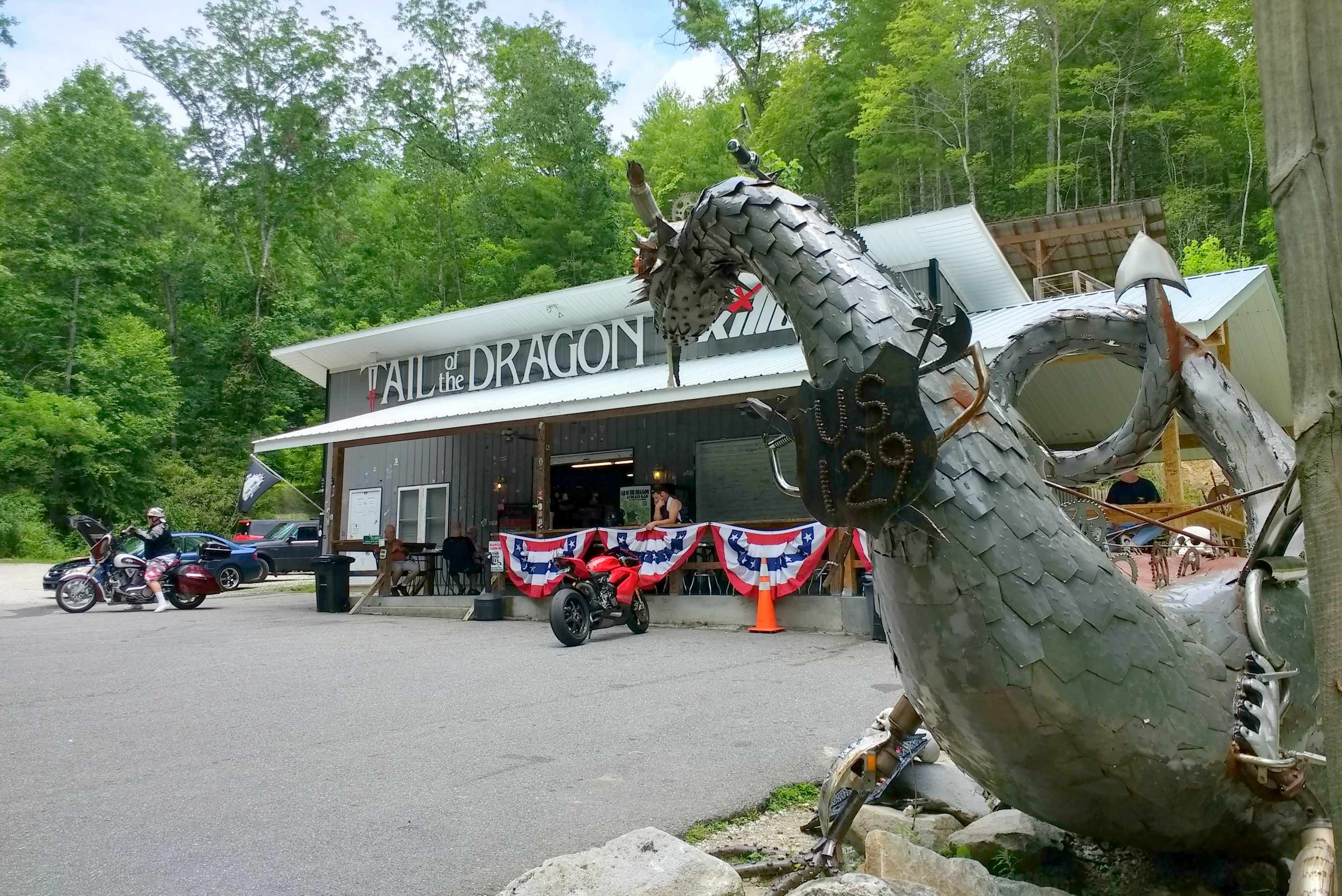 Riding U.S. Highway 129’s Tail of the Dragon in Tennessee/North Carolina