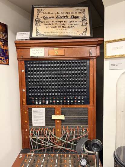 A sign for the newfangled Edison electric light.