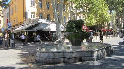 The 9 Cannons Fountain (1691). Its water was used by the nuns of Saint-Ursule, and then by the Benedictines. The 9 Cannons Fountain (1691). Its water was used by the nuns of Saint-Ursule, and then by the Benedictines.