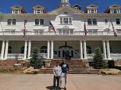 Vicky and Antxon in front of the Stanley Hotel.