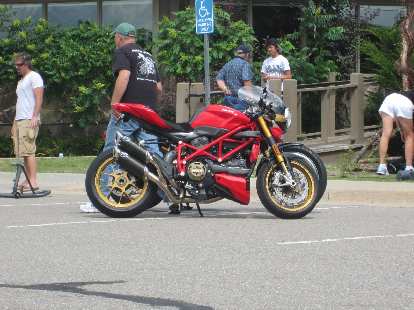 Side view of the Ducati Streetfighter.