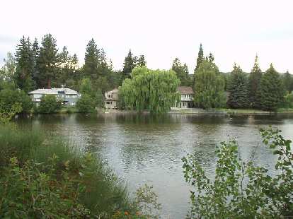 Homes along the Deschutes.  I have no idea how much these go for but will try to find out.