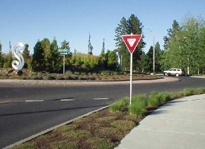 One thing I love about Bend: roundabouts!  Feels so European.  And they are artsy ones.  Witness the "S art" created as a tribute to Mt. Bachelor.