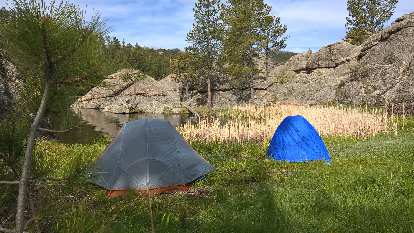 The ladies' tent and my tent at Sylvan Lake. (27 May 2016) The ladies' tent and my tent at Sylvan Lake.