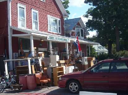 [Mile 399] Junk & Disorderly store in South Hero, Vermont.
