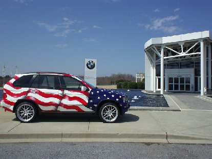 Here I was greeted by a star-spangled BMW X5 SUV. Entrance to the museum and gift shop is free (factory tours are just $3.50, I think.) Here I was greeted by a star-spangled BMW X5 SUV. Entrance to the museum and gift shop is free (factory tours are just $3.50, I think.)