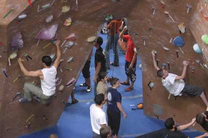 I had a terrible first hour, where I couldn't get up even a 400-pt problem until this climb right here. Then I somehow returned to form and hit 4 straight 600+ problems in a row. Photo: CityBeach.com. I had a terrible first hour, where I couldn't get up even a 400-pt problem until this climb right here. Then I somehow returned to form and hit 4 straight 600+ problems in a row.