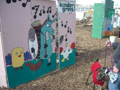 Kindergrins booth. Kindergrins booth.