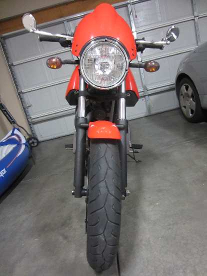 The Buell with the new Pirelli Diablo Scooter front tire installed.