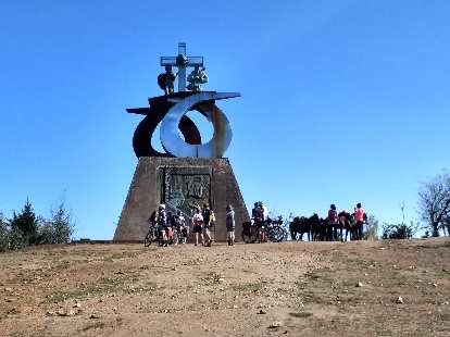 Pilgrims stopping by Monumento do Monte do Gozo. (11 Oct 2017) Pilgrims stopping by Monumento do Monte do Gozo.