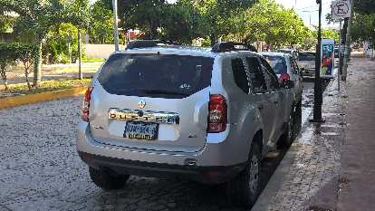 A silver Renault Duster on the streets of Cancún. (16 Nov 2015) silver Renault Duster, Cancún
