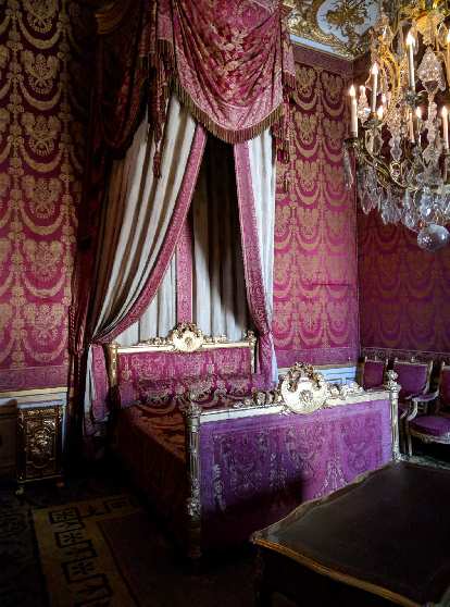 A bedroom inside the Château de Fontainbleau.