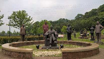 Statues at the Cihu Memorial Statue Park of Chiang Kai-shek. Statues at the Cihu Memorial Statue Park of Chiang Kai-shek.