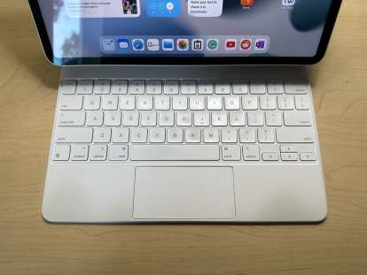 iPad Magic Keyboard 13インチホワイト※汚れあり Revitalizing Your