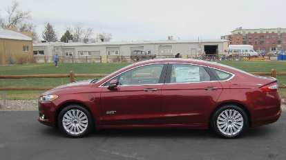 Side profile of the Ford Fusion Energi.