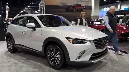White 2016 Mazda CX-3.