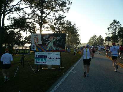 [Mile 13, 7:52 a.m.] Approaching the half-marathon point along Floridian Way.