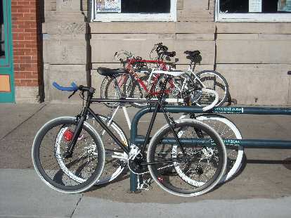 This fixie wasn't part of the show, but was one of the spectator's bicycles.