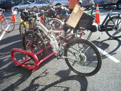 A full-suspension bicycle entered in the SUB (sport utility bicycle) category.
