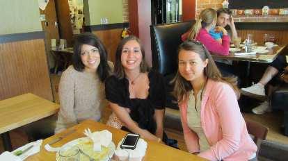 Lauren, Diana, and Katia at Tasty Harmony. Lauren, Diana, and Katia at Tasty Harmony.
