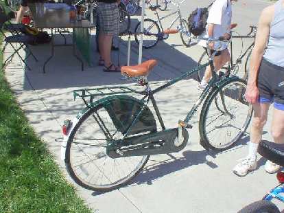 An Electra Amsterdam cruiser bike.