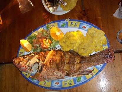 Fish with plantains.