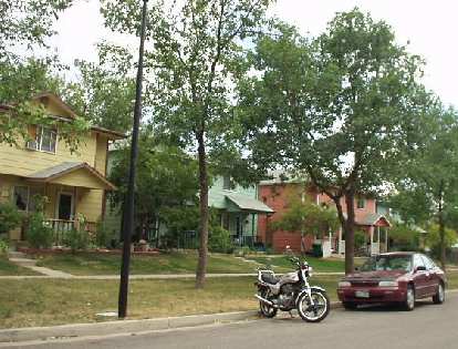 More homes downtown. There were also newer (well, 1970s) rancher homes.