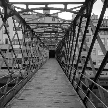 Puente de las Pescaderías Viejas (Bridge of the Old Fish Markets).