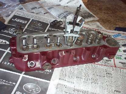A $15 valve spring compressor I picked up from Sears made this fairly easy! A $15 valve spring compressor I picked up from Sears made this fairly easy!