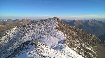 Torreys Peak (center) and the saddle between it and Grays. Torreys Peak (center) and the saddle between it and Grays.