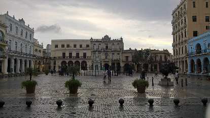 Plaza Vieja in Havana Vieja.