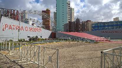 ¡Patria o muerte! Across from the U.S. Embassy in Havana. (08 Jan 2017) ¡Patria o muerte! Across from the U.S. Embassy in Havana.