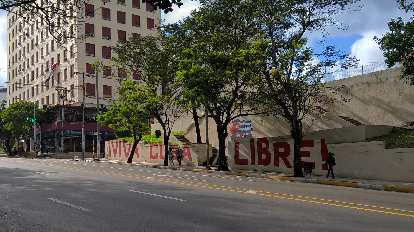 Viva Cuba Libre in the Vedado area of Havana. (08 Jan 2017) Viva Cuba Libre in the Vedado area of Havana.