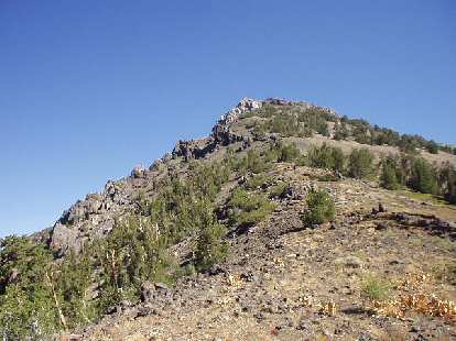 11:10 a.m.: A false summit to Peak 10824, with an abundance of scree. If it looks steep, it's because... it is! 11:10 a.m.: A false summit to Peak 10824, with an abundance of scree. If it looks steep, it's because... it is!