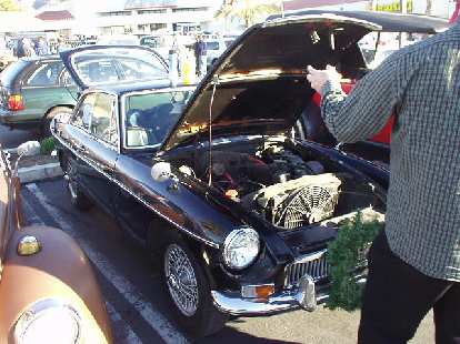 The car tour which consisted of at least 100 cars was supposed to be for pre-1931 horseless carriages only. However, some exceptions were made for a Volkswagen Bus, NSU Prinz 30, and this MGB GT. The car tour which consisted of at least 100 cars was supposed to be for pre-1931 horseless carriages only. However, some exceptions were made for a Volkswagen Bus, NSU Prinz 30, and this MGB GT.