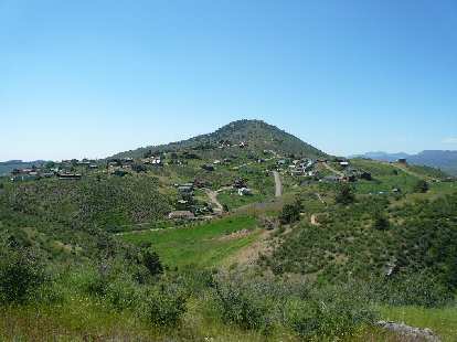 View of Overland Hill to the south of Horsetooth Park. View of Overland Hill to the south of Horsetooth Park.