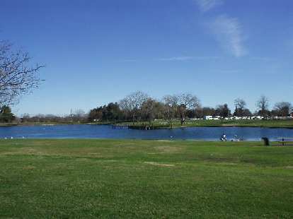 The Jedediah Smith Ultra was at Grant Ranch in Folsom, with part of its 3.38-mile loop encircling this lake. For the 50km Ultra, we had to run >9 laps. The Jedediah Smith Ultra was at Grant Ranch in Folsom, with part of its 3.38-mile loop encircling this lake. For the 50km Ultra, we had to run >9 laps.