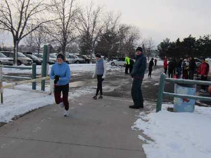 Jesse begins her run.