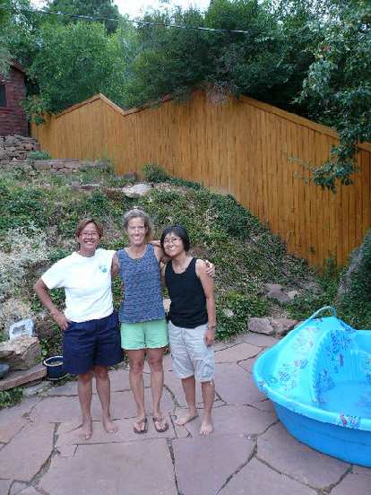 Ann, Lynn, and Stacey in Lynn's back yard. Ann, Lynn, and Stacey in Lynn's back yard.