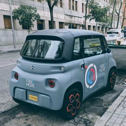 These Free2Move electric city share cars made by Citroën were everywhere in Madrid. These Free2Move electric city share cars made by Citroën were everywhere in Madrid.
